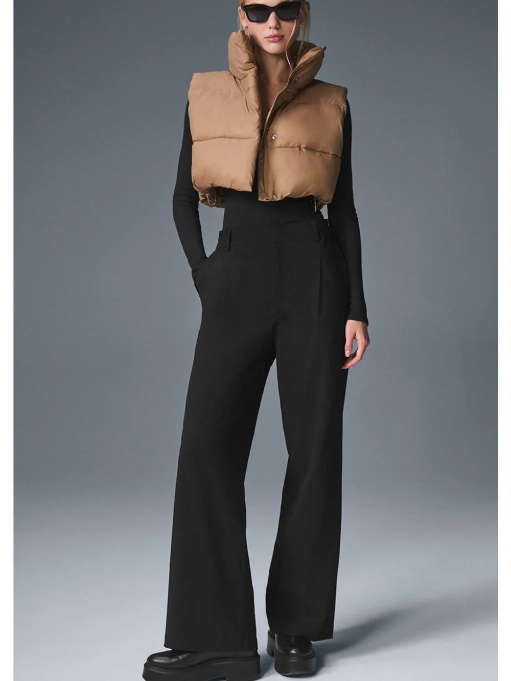 NWT ALO Yoga Extreme Cropped Gold Rush Puffer Vest